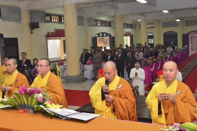 Wedding Ceremony at Tay Khanh Pagoda, Thai Binh
