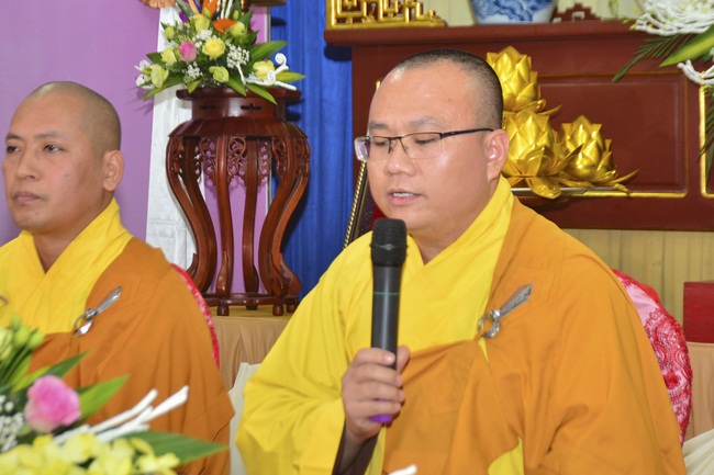 Wedding Ceremony at Tay Khanh Pagoda, Thai Binh