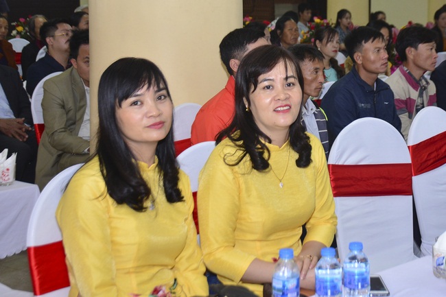 Wedding Ceremony at Tay Khanh Pagoda, Thai Binh