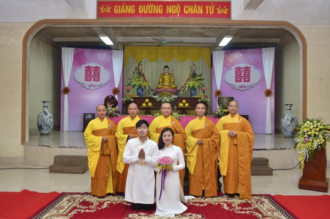 Wedding Ceremony at Tay Khanh Pagoda, Thai Binh