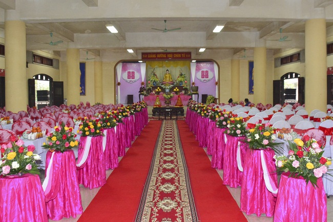 Wedding Ceremony at Tay Khanh Pagoda, Thai Binh