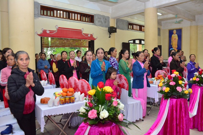 Wedding Ceremony at Tay Khanh Pagoda, Thai Binh