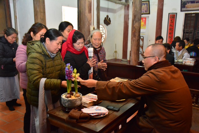 The Ceremony praying for peace at Tay Khanh Pagoda – Thai Binh