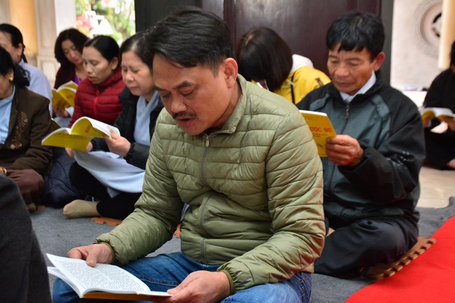 The Ceremony praying for peace at Tay Khanh Pagoda – Thai Binh