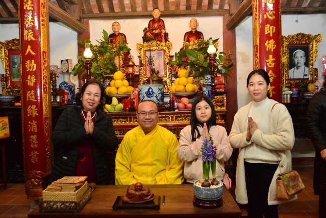 The Ceremony praying for peace at Tay Khanh Pagoda – Thai Binh