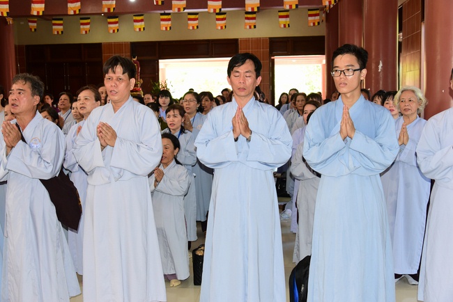 Offering ten pagodas in the year of the Rat