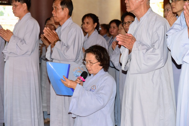 Offering ten pagodas in the year of the Rat