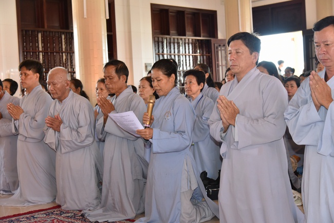 Offering ten pagodas in the year of the Rat