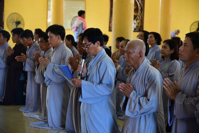 Offering ten pagodas in the year of the Rat