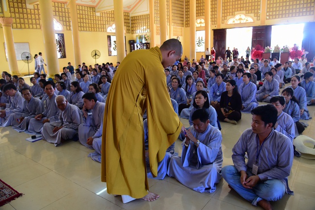 Offering ten pagodas in the year of the Rat