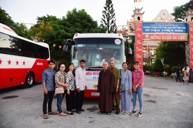 Offering ten pagodas in the year of the Rat