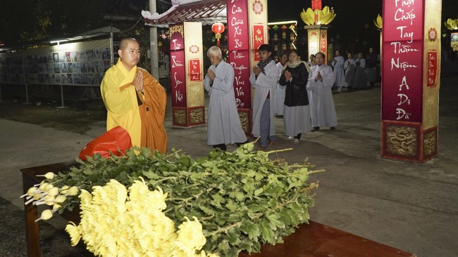 The enlightenment attaining ceremony of the Shakyamuni Buddha at Dong Da Pagoda – Thanh Hoa Province