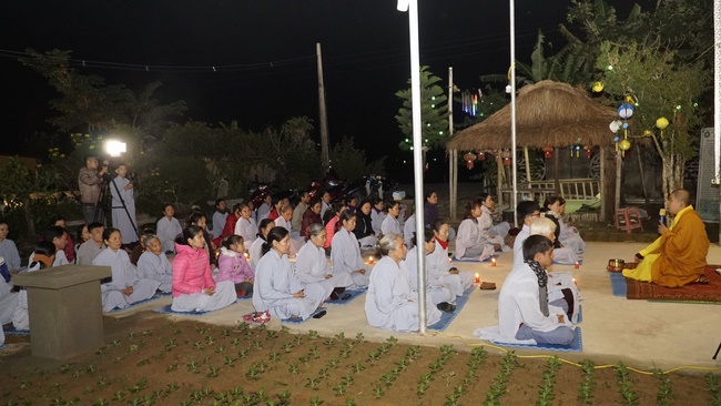 The enlightenment attaining ceremony of the Shakyamuni Buddha at Dong Da Pagoda – Thanh Hoa Province