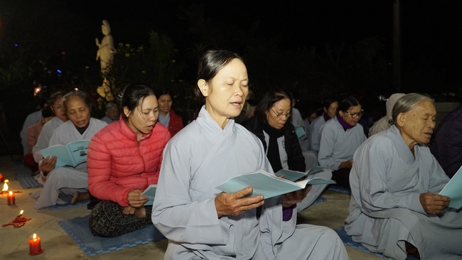The enlightenment attaining ceremony of the Shakyamuni Buddha at Dong Da Pagoda – Thanh Hoa Province