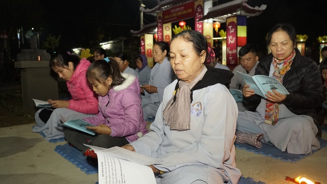 The enlightenment attaining ceremony of the Shakyamuni Buddha at Dong Da Pagoda – Thanh Hoa Province