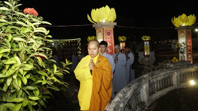 The enlightenment attaining ceremony of the Shakyamuni Buddha at Dong Da Pagoda – Thanh Hoa Province