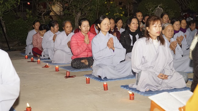 The enlightenment attaining ceremony of the Shakyamuni Buddha at Dong Da Pagoda – Thanh Hoa Province
