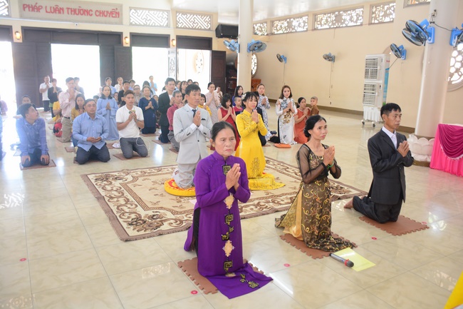 The Wedding Ceremony at the pagoda