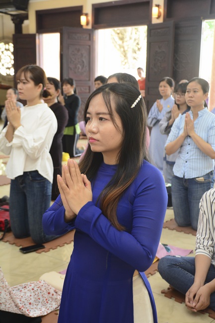 The Wedding Ceremony at the pagoda