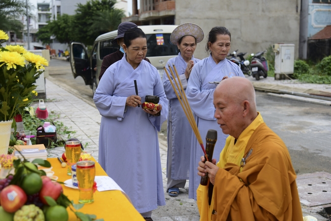 Phóng sanh và động thổ Hóc Môn