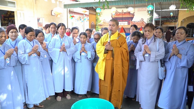 One-day Retreat at Dong Cao Pagoda.