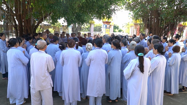 One-day Retreat at Dong Cao Pagoda.