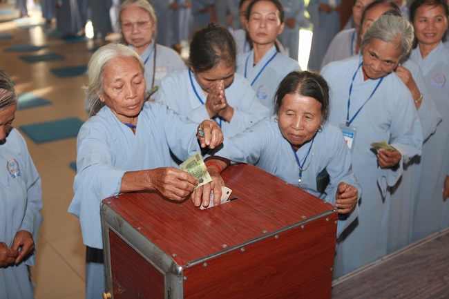 One-day Retreat at Dong Cao Pagoda.