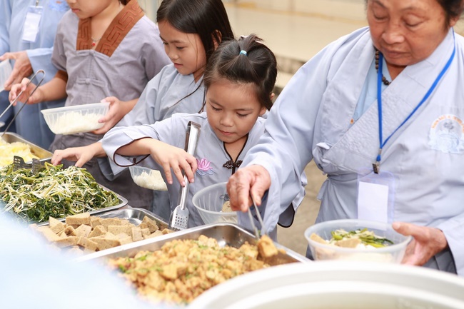 One-day Retreat at Dong Cao Pagoda.