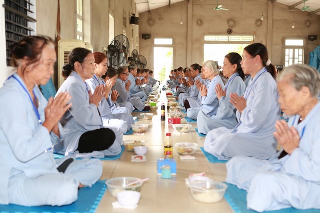 One-day Retreat at Dong Cao Pagoda.