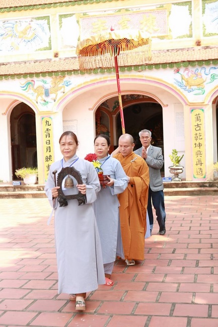 One-day Retreat at Dong Cao Pagoda.