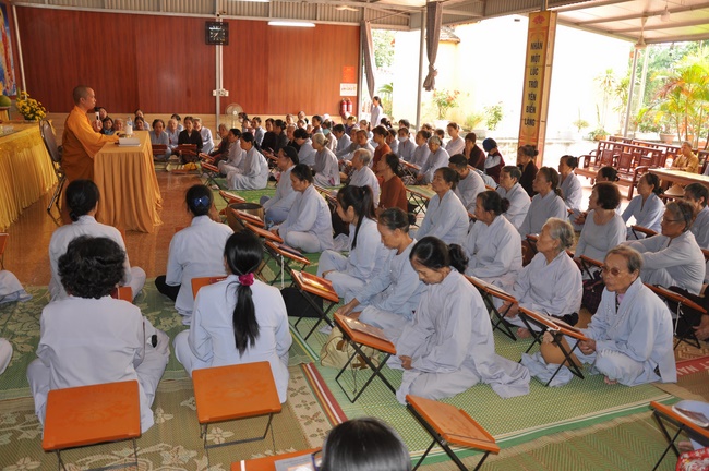One–Day Retreat at Tieu Dao Pagoda