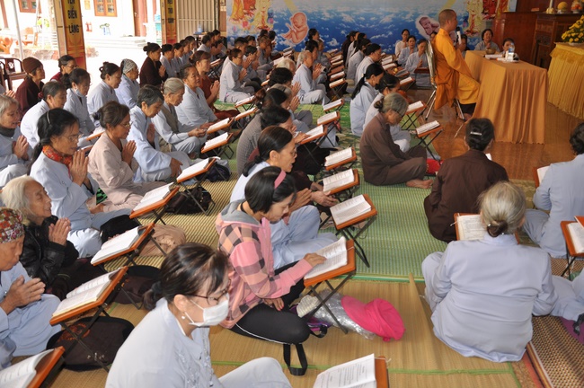 One–Day Retreat at Tieu Dao Pagoda