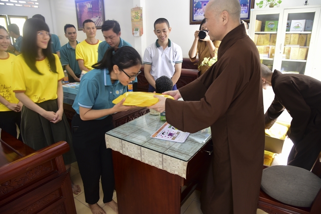 “Cộng Đồng Sống Tử Tế” Team visited Hoang Phap Pagoda