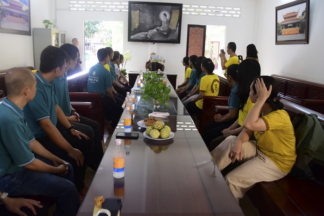 “Cộng Đồng Sống Tử Tế” Team visited Hoang Phap Pagoda