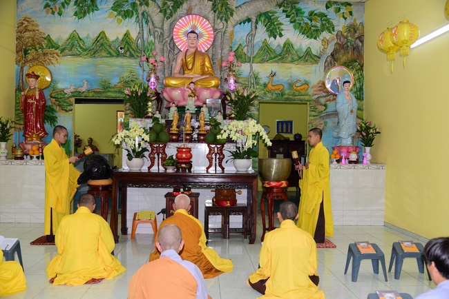 Releasing creatures and the repentant rite at Linh Phuoc retreat, Cu Chi