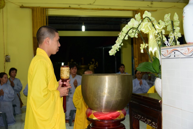 Releasing creatures and the repentant rite at Linh Phuoc retreat, Cu Chi