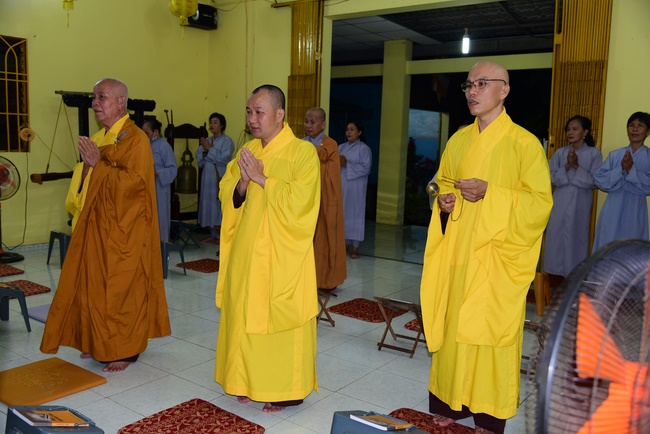 Releasing creatures and the repentant rite at Linh Phuoc retreat, Cu Chi
