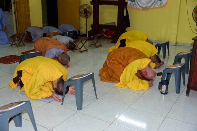 Releasing creatures and the repentant rite at Linh Phuoc retreat, Cu Chi