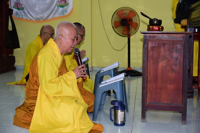 Releasing creatures and the repentant rite at Linh Phuoc retreat, Cu Chi