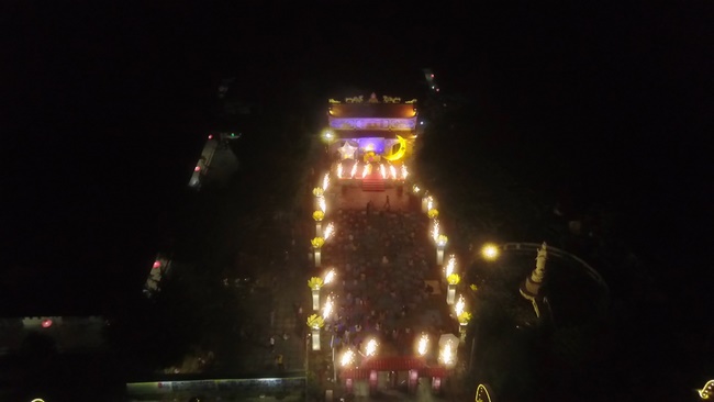 Mid-Autumn Festival at Dong Cao Thanh Hoa pagoda