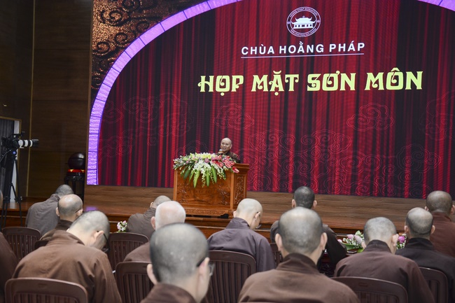 A meeting of the monks of Hoang Phap pagoda