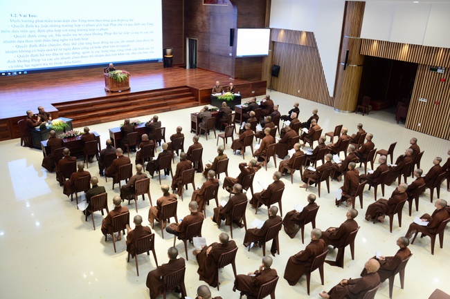 A meeting of the monks of Hoang Phap pagoda