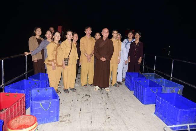 Giving gifts to patients of Cancer Hospital