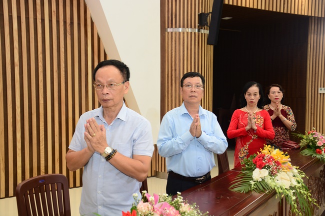 The Wedding Ceremony at the pagoda