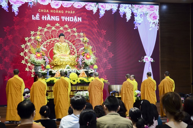 The Wedding Ceremony at the pagoda