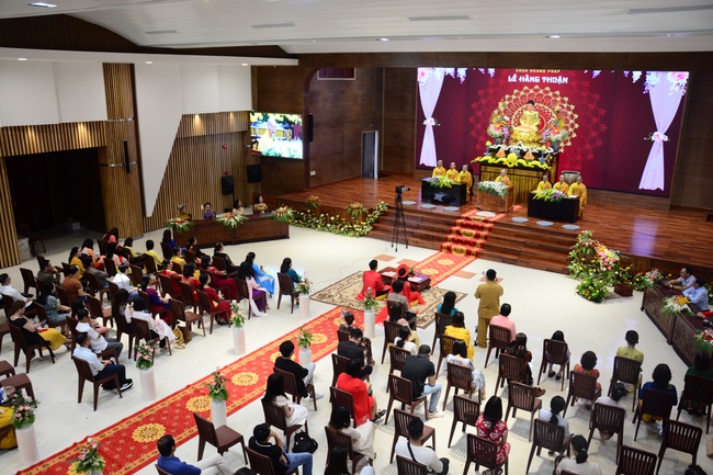 The Wedding Ceremony at the pagoda