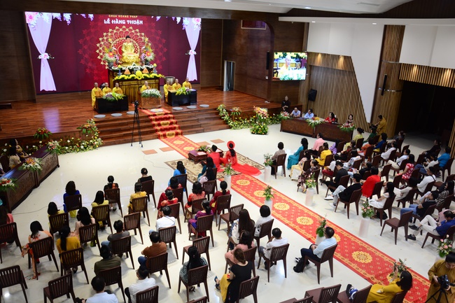 The Wedding Ceremony at the pagoda