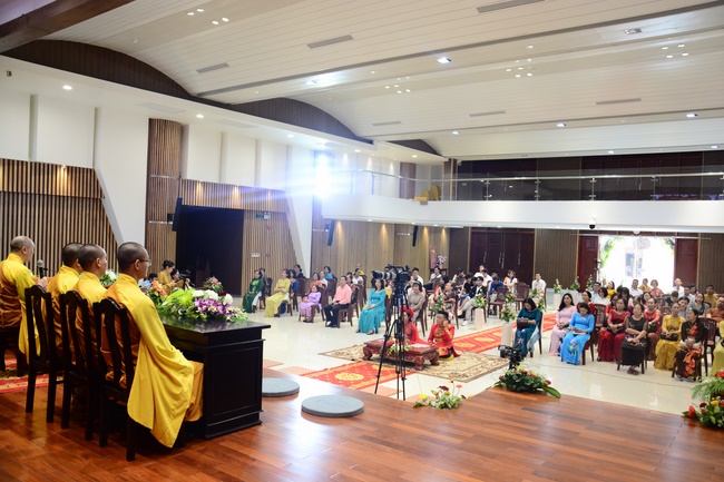 The Wedding Ceremony at the pagoda