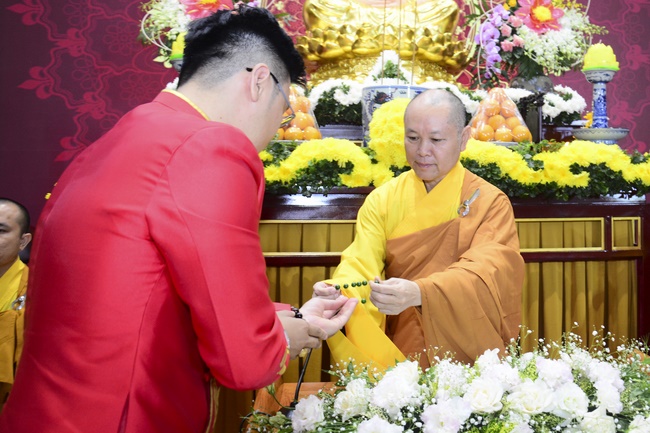 The Wedding Ceremony at the pagoda