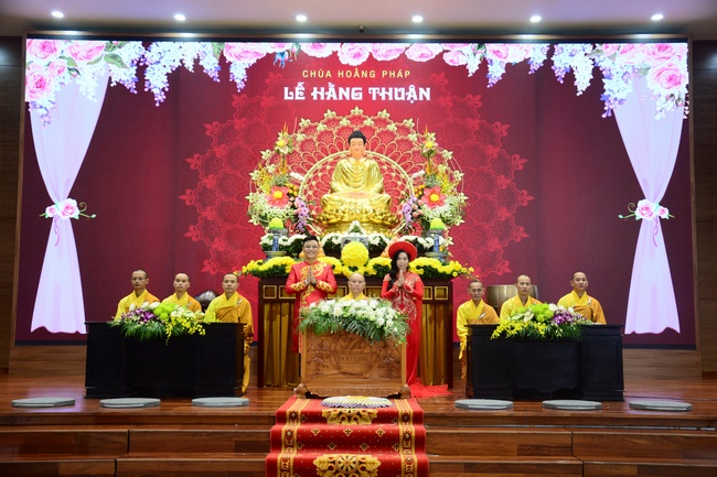 The Wedding Ceremony at the pagoda